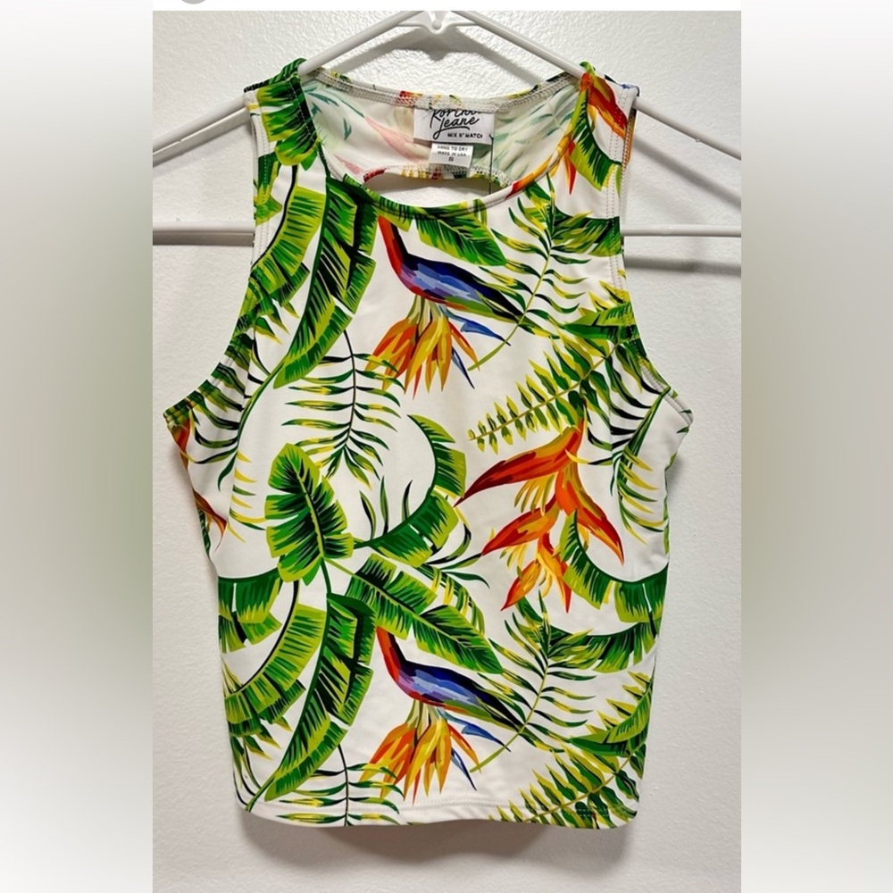 Kortni Jeane swimsuit! Island floral circle back swim top NWT women’s small